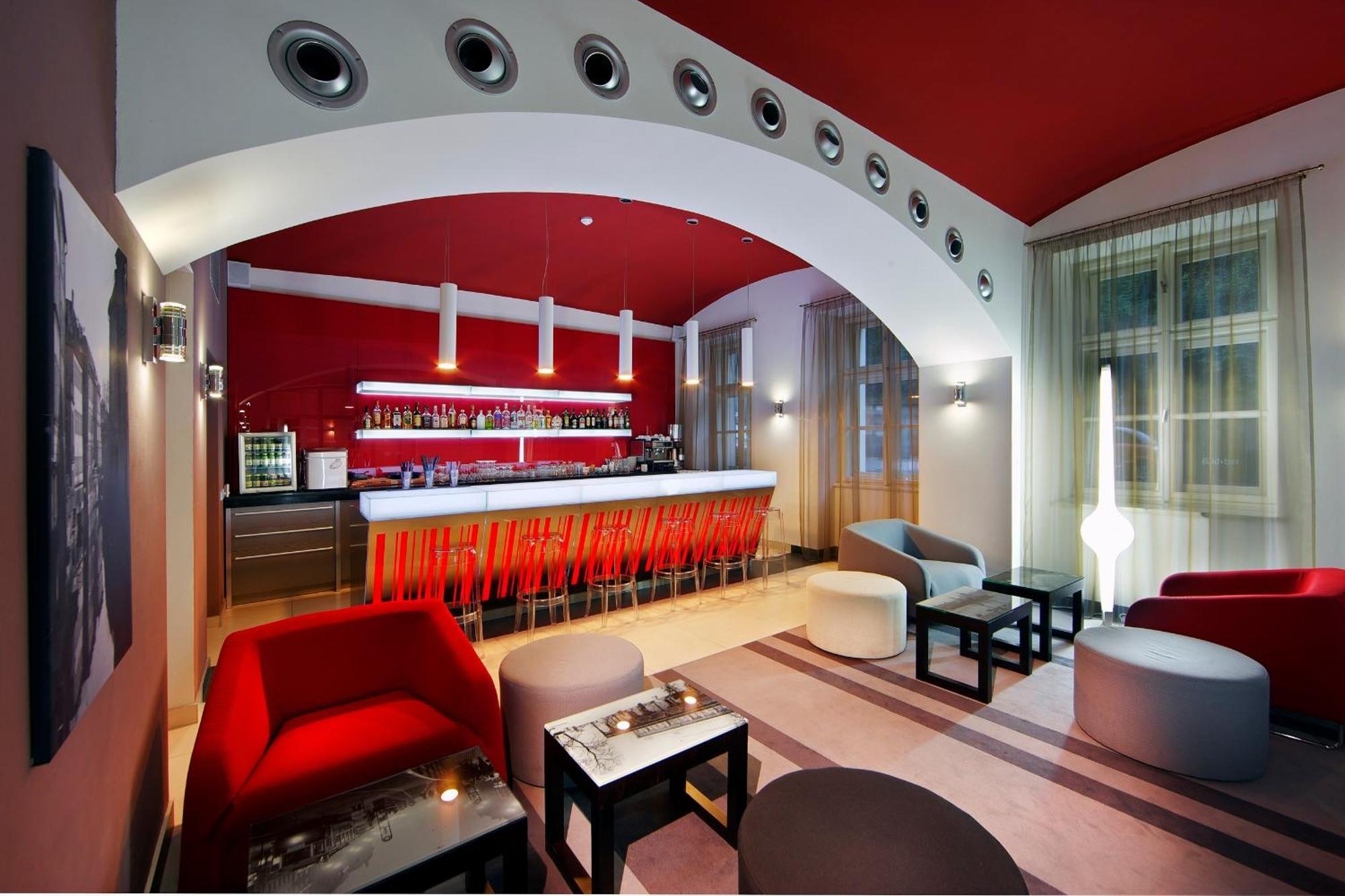 Red & Blue Design Hotel Prague — Photos 3