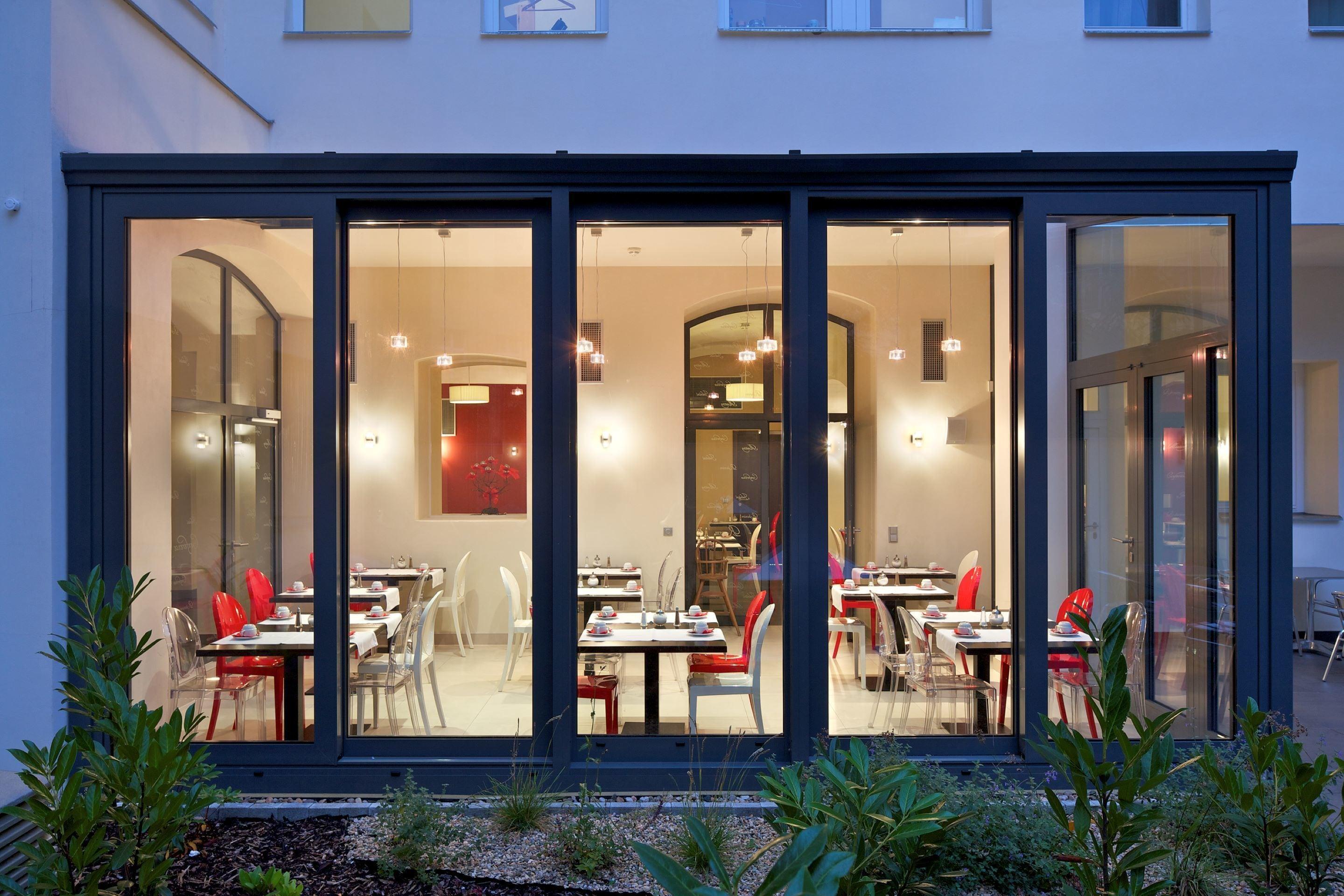 Red & Blue Design Hotel Prague — Photos 2